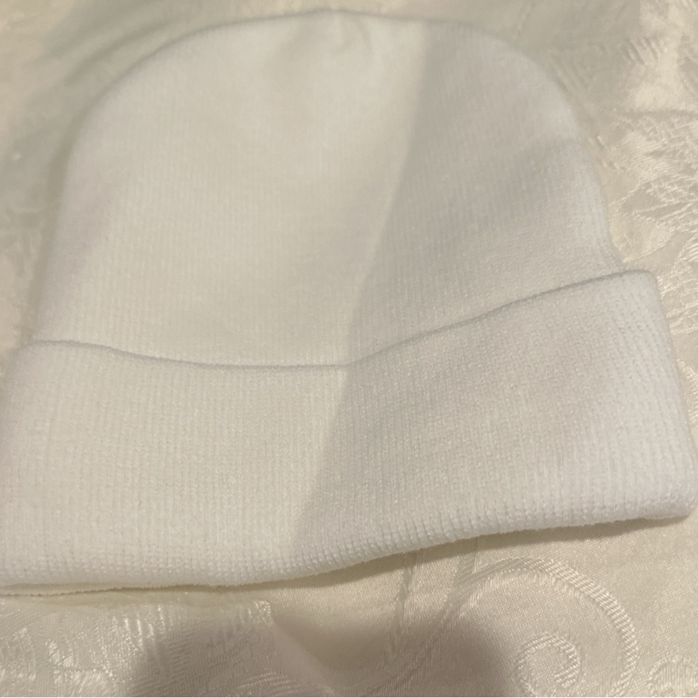 Hello Kitty White and red beanie - Picture 4 of 6